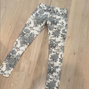 Mavi White Skinny Jeans with Gray Floral Print
